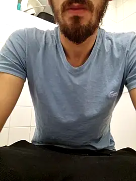 Snapshot of 16enes16 chatting on November 17, 2025, 6:45 pm 16enes16 online show from November 17, 2025, 6:45 pm