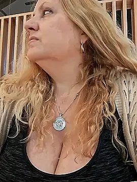 Snapshot of JennyInVegas chatting on March 7, 2026, 2:29 am JennyInVegas online show from March 7, 2026, 2:29 am