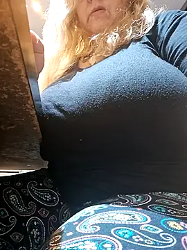 Snapshot of JennyInVegas chatting on February 9, 2026, 12:47 pm JennyInVegas online show from February 9, 2026, 12:47 pm