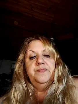 Snapshot of JennyInVegas chatting on March 8, 2026, 5:44 am JennyInVegas online show from March 8, 2026, 5:44 am