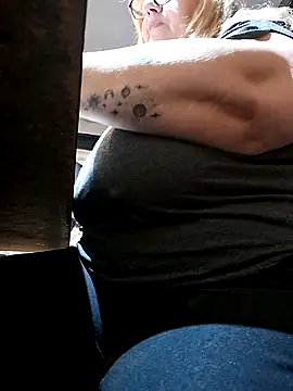 Snapshot of JennyInVegas chatting on March 17, 2026, 1:58 pm JennyInVegas online show from March 17, 2026, 1:58 pm