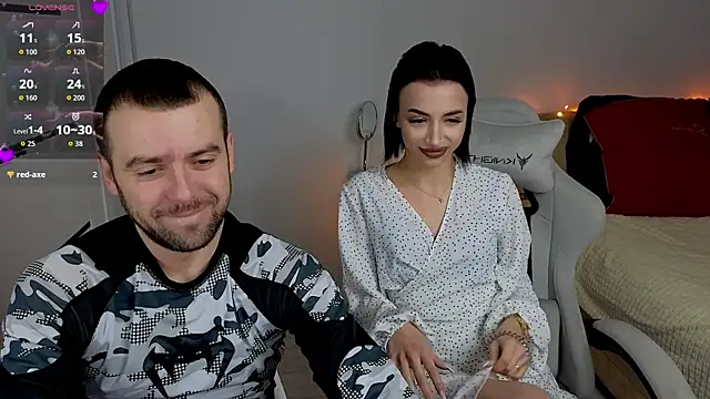 Snapshot of AdeleLaCr0ix chatting on November 25, 2025, 6:19 pm AdeleLaCr0ix online show from November 25, 2025, 6:19 pm