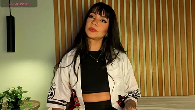 Snapshot of lulu_wonder chatting on November 14, 2025, 8:34 pm lulu wonder online show from November 14, 2025, 8:34 pm