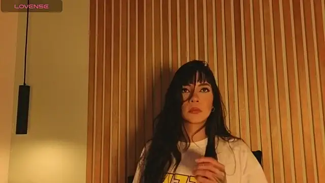 Snapshot of lulu_wonder chatting on November 15, 2025, 5:39 pm lulu wonder online show from November 15, 2025, 5:39 pm