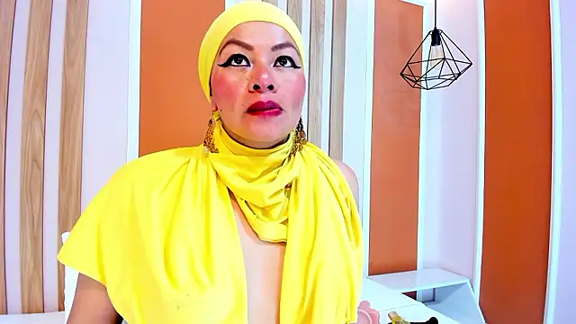 SophiaBeckerr online show from February 2, 2026, 7:02 pm