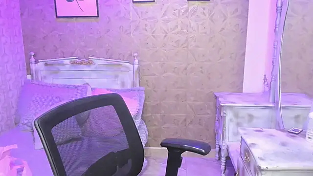 Snapshot of Sofia_clk chatting on July 30, 2026, 3:05 am Sofia clk online show from July 30, 2026, 3:05 am