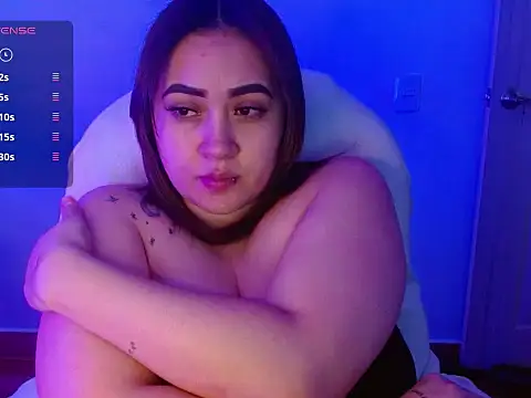 Snapshot of m33li chatting on October 19, 2025, 9:28 pm m33li online show from October 19, 2025, 9:28 pm