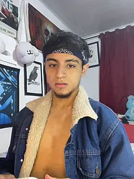 Snapshot of lukaOnline_ chatting on December 4, 2025, 11:15 pm lukaOnline online show from December 4, 2025, 11:15 pm