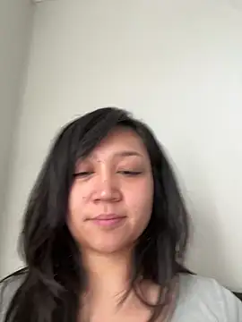 babygirlesme online show from March 11, 2026, 4:23 pm