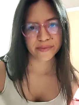 Snapshot of NikkyBlusx chatting on October 21, 2025, 1:05 am NikkyBlusx online show from October 21, 2025, 1:05 am