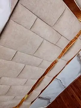 Snapshot of Emiliano_Reyes chatting on November 17, 2025, 3:21 am Emiliano Reyes online show from November 17, 2025, 3:21 am