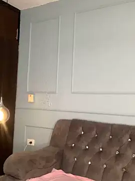 Snapshot of Orianabluee_ chatting on November 2, 2025, 7:41 pm Orianabluee online show from November 2, 2025, 7:41 pm