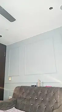 Snapshot of Orianabluee_ chatting on November 30, 2025, 3:40 am Orianabluee online show from November 30, 2025, 3:40 am