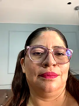 Snapshot of Orianabluee_ chatting on October 26, 2025, 3:07 am Orianabluee online show from October 26, 2025, 3:07 am