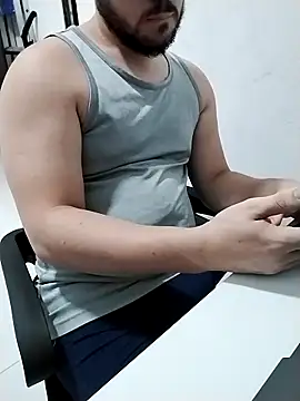 Branquinhowm online show from March 17, 2026, 1:30 am