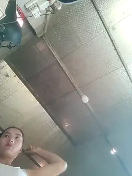 Snapshot of mira-show chatting on October 30, 2025, 1:15 am mira-show online show from October 30, 2025, 1:15 am