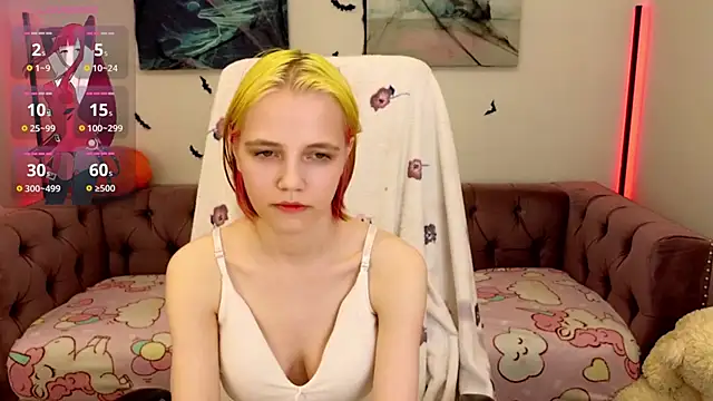 Snapshot of MitaSide chatting on October 20, 2025, 8:42 pm MitaSide online show from October 20, 2025, 8:42 pm