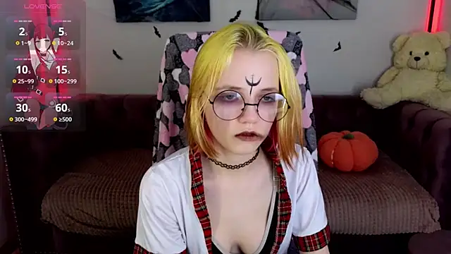 Snapshot of MitaSide chatting on October 31, 2025, 8:38 pm MitaSide online show from October 31, 2025, 8:38 pm