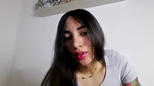 Snapshot of valeriahornier chatting on May 14, 2026, 4:09 am valeriahornier online show from May 14, 2026, 4:09 am