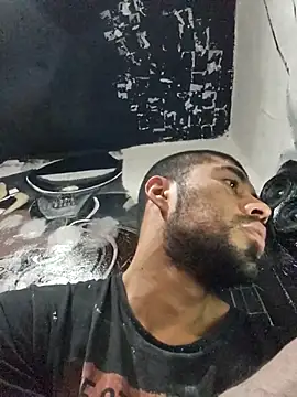 vergueo3 online show from November 12, 2025, 10:24 pm