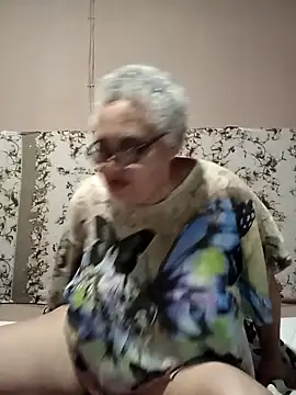 juicyboode online show from November 1, 2025, 5:51 pm