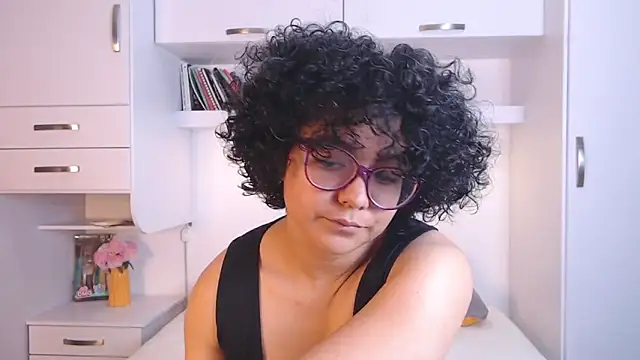 Snapshot of MartiRuis10 chatting on November 30, 2025, 9:04 pm MartiRuis10 online show from November 30, 2025, 9:04 pm