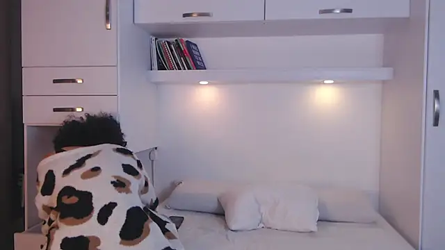 Snapshot of MartiRuis10 chatting on November 2, 2025, 7:19 pm MartiRuis10 online show from November 2, 2025, 7:19 pm