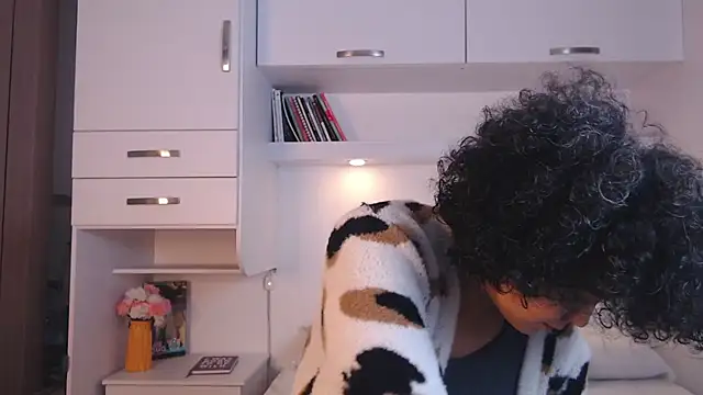 Snapshot of MartiRuis10 chatting on October 22, 2025, 8:41 pm MartiRuis10 online show from October 22, 2025, 8:41 pm