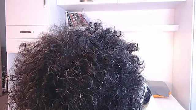 Snapshot of MartiRuis10 chatting on December 4, 2025, 12:20 am MartiRuis10 online show from December 4, 2025, 12:20 am