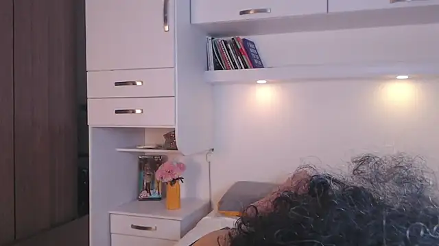 Snapshot of MartiRuis10 chatting on November 8, 2025, 6:55 pm MartiRuis10 online show from November 8, 2025, 6:55 pm