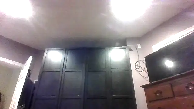 Snapshot of burby79 chatting on July 5, 2026, 3:11 am burby79 online show from July 5, 2026, 3:11 am