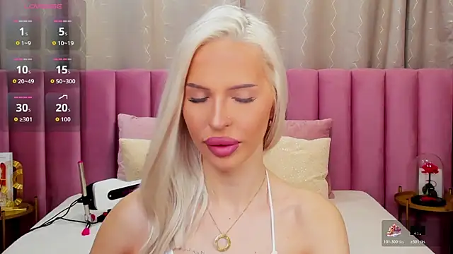 Snapshot of KailaCrystall chatting on December 2, 2025, 1:39 am KailaCrystall online show from December 2, 2025, 1:39 am