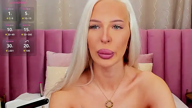 Snapshot of KailaCrystall chatting on November 30, 2025, 1:39 am KailaCrystall online show from November 30, 2025, 1:39 am