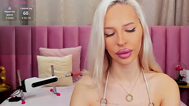 Snapshot of KailaCrystall chatting on November 13, 2025, 1:31 am KailaCrystall online show from November 13, 2025, 1:31 am