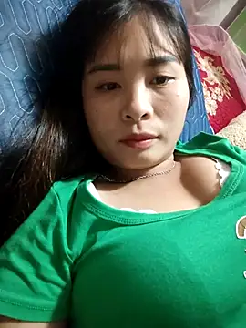 Snapshot of Squirrel-Pear chatting on November 8, 2025, 1:14 pm Squirrel-Pear online show from November 8, 2025, 1:14 pm