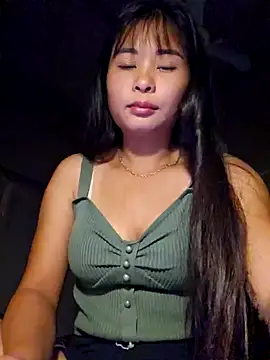 Snapshot of Squirrel-Pear chatting on October 18, 2025, 9:17 pm Squirrel-Pear online show from October 18, 2025, 9:17 pm