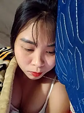 Snapshot of Squirrel-Pear chatting on December 5, 2025, 12:59 pm Squirrel-Pear online show from December 5, 2025, 12:59 pm