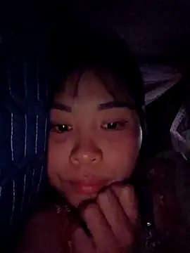 Snapshot of Squirrel-Pear chatting on October 24, 2025, 11:48 pm Squirrel-Pear online show from October 24, 2025, 11:48 pm