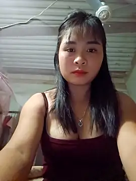 Squirrel-Pear online show from December 21, 2025, 11:27 pm