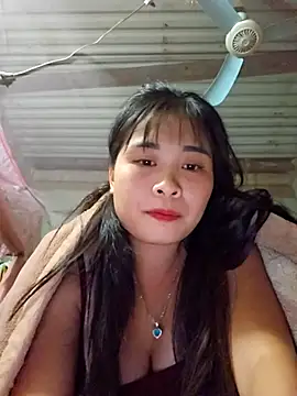 Snapshot of Squirrel-Pear chatting on November 22, 2025, 3:00 pm Squirrel-Pear online show from November 22, 2025, 3:00 pm