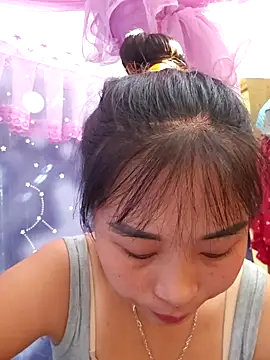 Snapshot of Squirrel-Pear chatting on October 20, 2025, 7:09 am Squirrel-Pear online show from October 20, 2025, 7:09 am