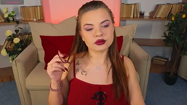 Snapshot of Miss_Delia chatting on November 10, 2025, 12:04 am Miss Delia online show from November 10, 2025, 12:04 am