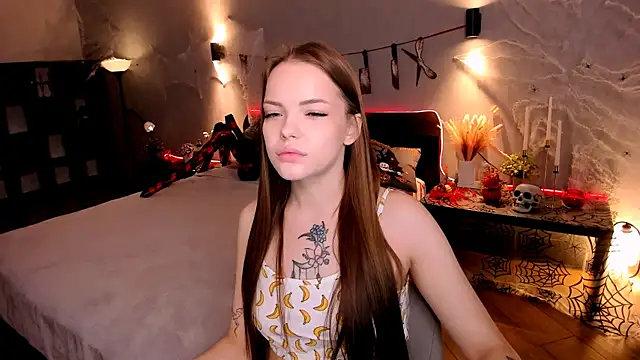 Snapshot of MelissaBell_ chatting on October 28, 2025, 2:12 am MelissaBell online show from October 28, 2025, 2:12 am