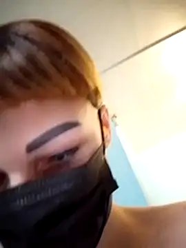 Snapshot of Loveyoudearxq chatting on October 23, 2025, 1:32 pm Loveyoudearxq online show from October 23, 2025, 1:32 pm