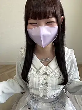 Reina cute 00  online show from March 16, 2026, 3:25 am