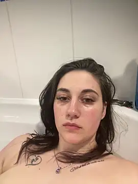 YourFrenchFeliciexo online show from March 18, 2026, 8:43 pm