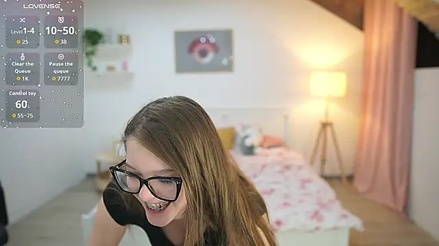 Snapshot of lisa_mccoy_ chatting on November 21, 2025, 2:05 pm lisa mccoy online show from November 21, 2025, 2:05 pm