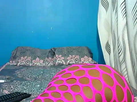 Snapshot of SexySlender_ chatting on November 23, 2025, 11:09 am SexySlender online show from November 23, 2025, 11:09 am