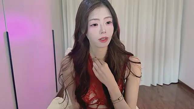 Snapshot of Onecutelittle chatting on May 3, 2026, 5:56 am Onecutelittle online show from May 3, 2026, 5:56 am