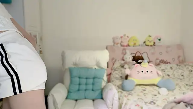 Snapshot of Onecutelittle chatting on December 3, 2025, 1:06 am Onecutelittle online show from December 3, 2025, 1:06 am